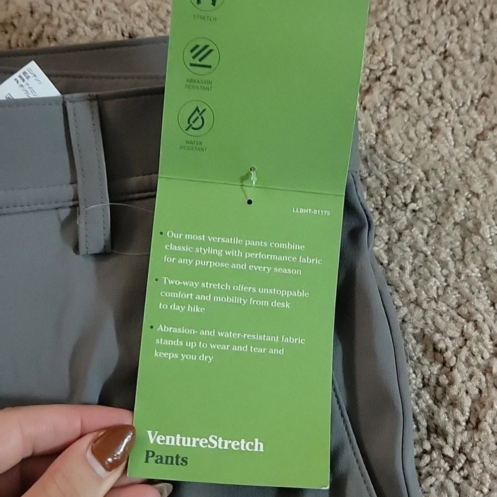 NWT L.L.Bean Venture Stretch Pants, Size 33x34 - Picture 3 of 6